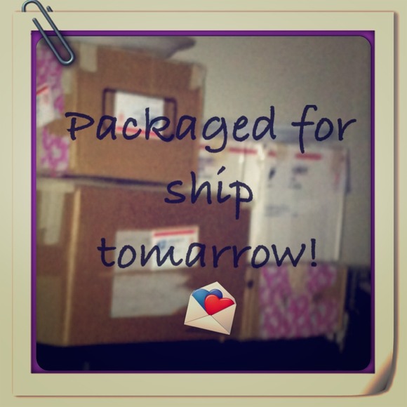 Shipping on Wednesday ! Buy/trade tonight!!!!👍