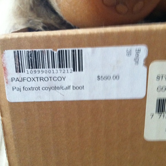 Fox fur boots!! - Picture 2 of 4