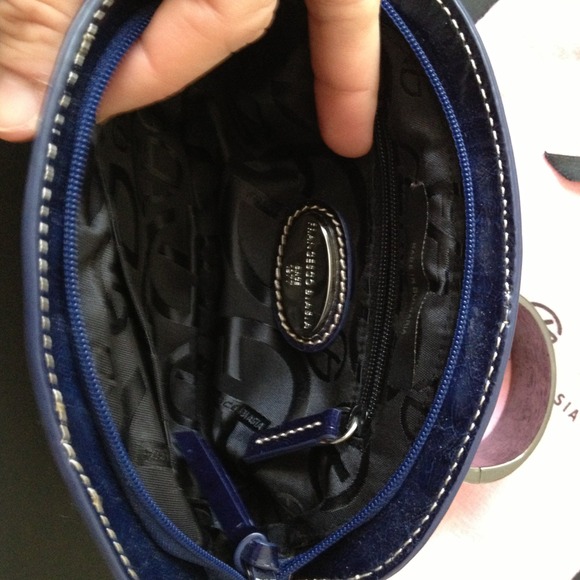 💰SOLD!💰Authentic Francesco Biasia wristlet. - Picture 4 of 4