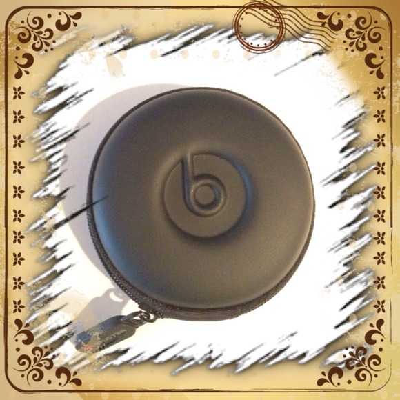 💥Reserved💥 Beats by Dre