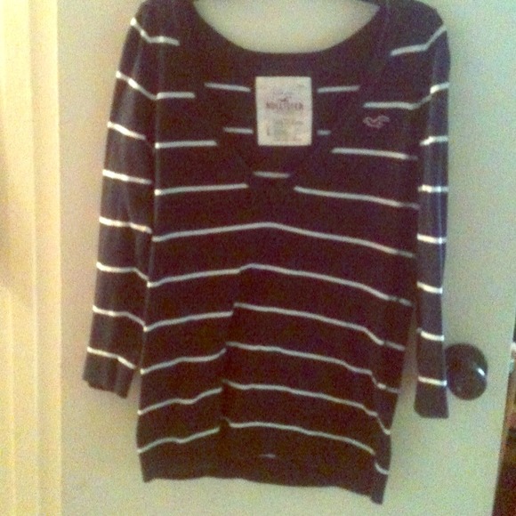 Hollister sweater