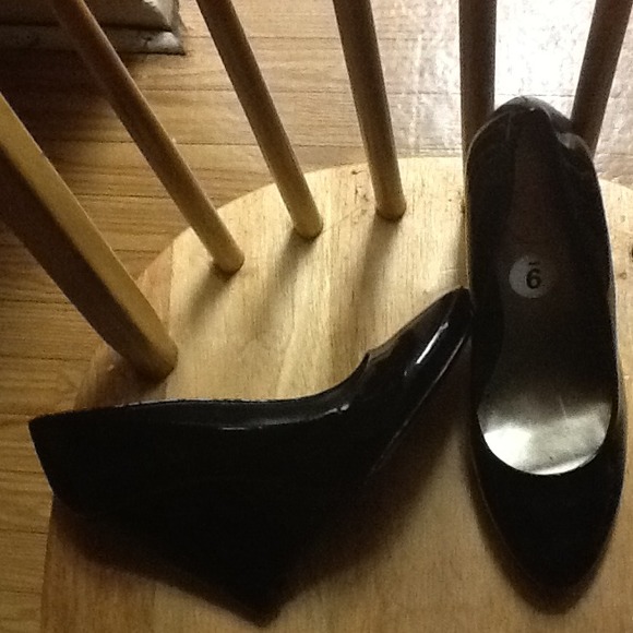 Simple Dress wedge heeled shoe