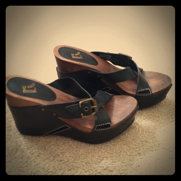 💢HOLD for @kessler Report Wedge Sandal