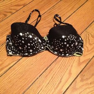 New without tags neverr been worn!