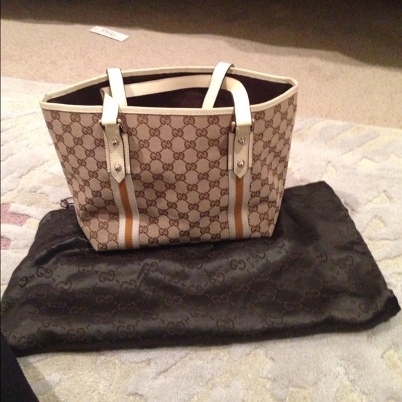Inspired: Gucci tote beige w/ signature G's