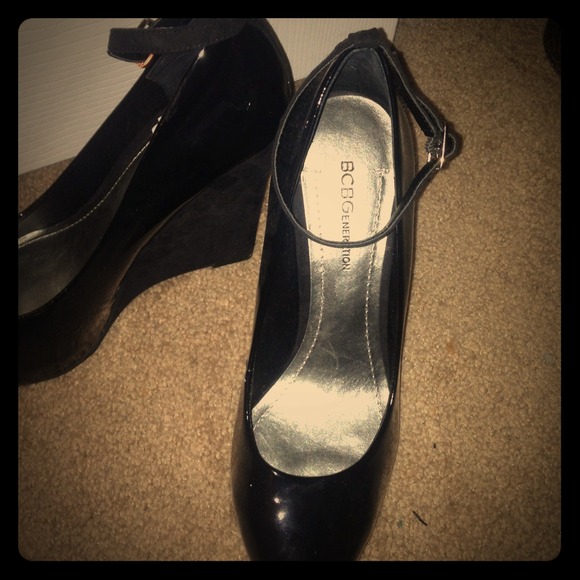 Bcbg generation black patent leather wedges