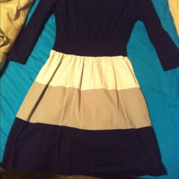 White grey and black dress! - Picture 2 of 2