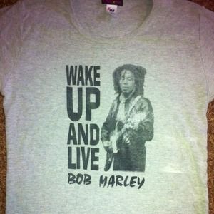 ✨SOLD✨Bob Marley tee