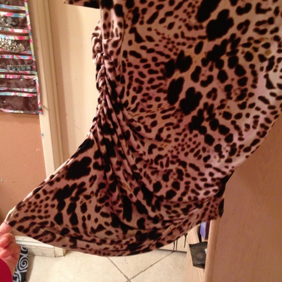 Dress - Picture 3 of 4