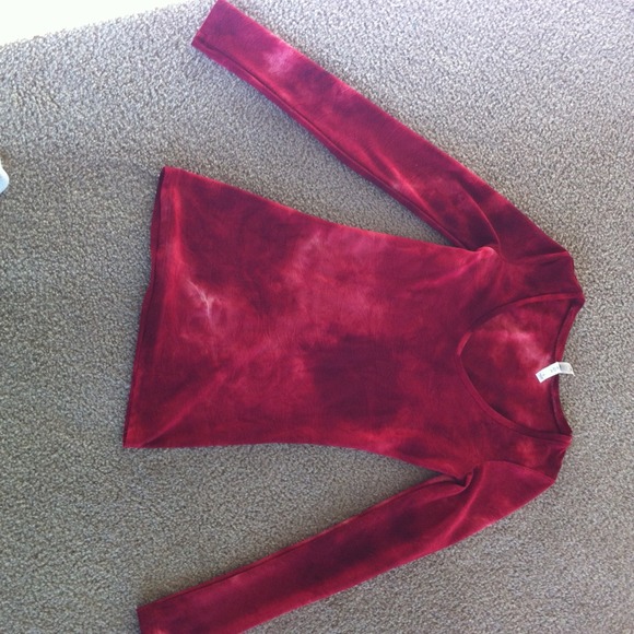 BKE buckle brand v-neck burnout crinkle top.