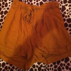 🚫SOLD🚫High wasted mustard color forever 21