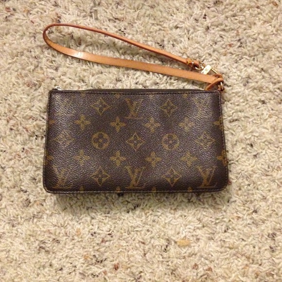 ❌SOLD!❌ Louis Vuitton pochette accessories