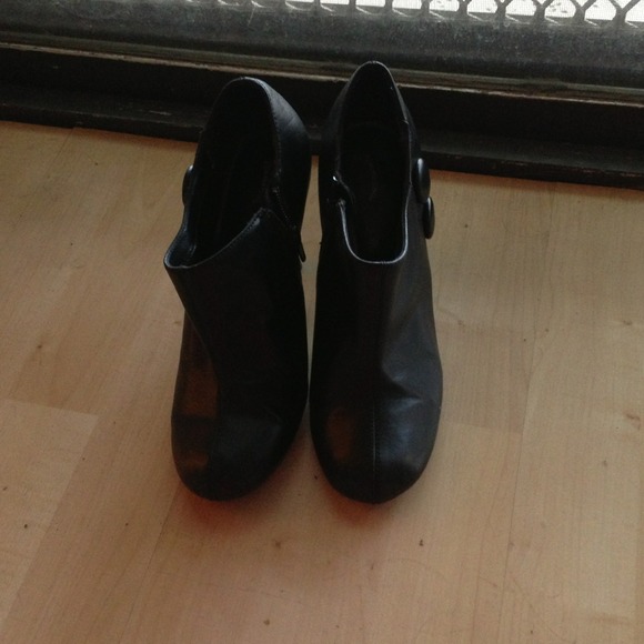 Black shoes