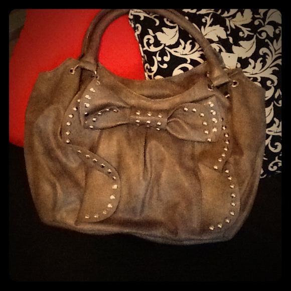 📛Sold📛New Brown handbag whit bow and studs