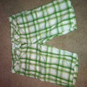 Size 7/8 Aeropostale Bermuda plaid shorts