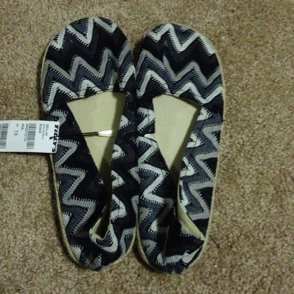 Shoes - Dark blue and gray zig zag pattern slip ons nwt!