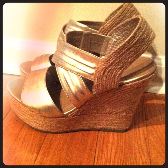SOLD****Mix No.6 'Chanel' light gold wedges