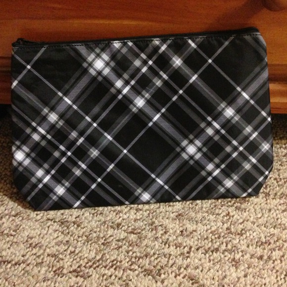 Black plaid thermal tote