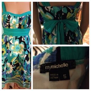 ❤Sold. Cute floral print sundress