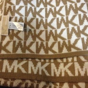 Michael Kors scarf