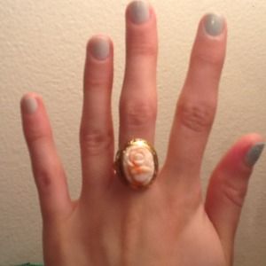 14k gold Pretty Rose Ring