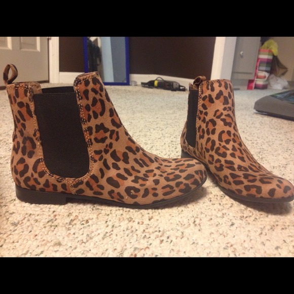 RESERVED Cheetah Booties Size 8