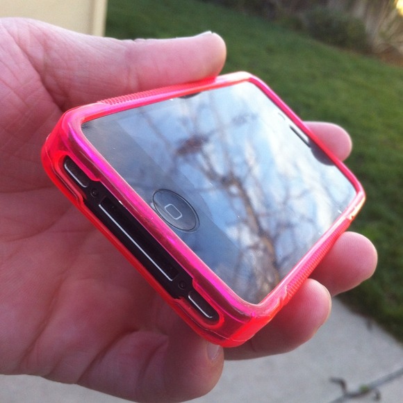 Hot pink iPhone 4/4s case! - Picture 2 of 3