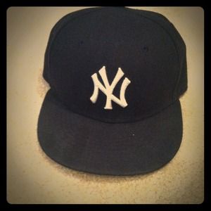 New York fitted cap