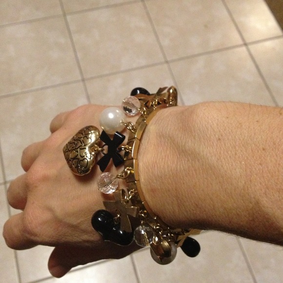 SOLD IN A BUNDLE. Betsy Johnson bangle bracelet. - Picture 2 of 3