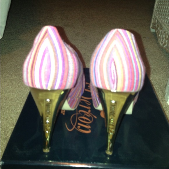 Shoes - Picture 2 of 2