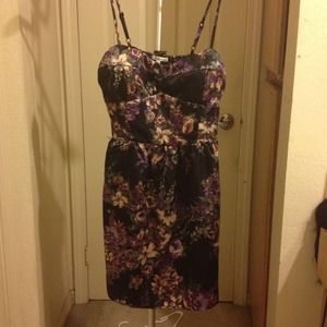 ❌❌TRADED❌❌Strappy flower dress