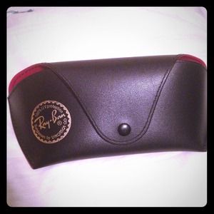 Ray ban case with cloth (no glasses)