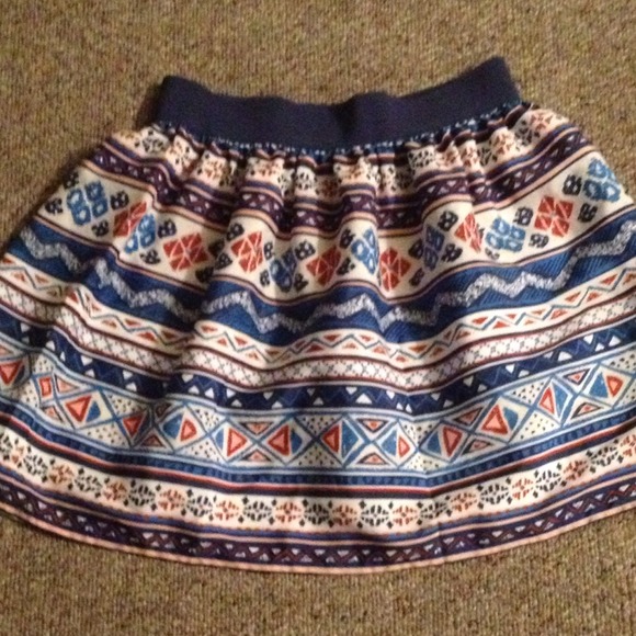 TRIBAL PRINT SKIRT
