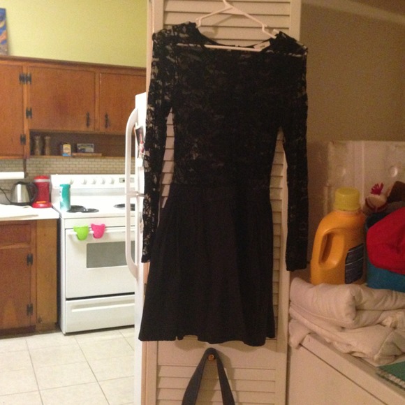 Never worn! 100% negotiable !:)