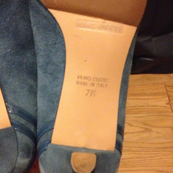 💯Marc Jacobs mule size 7 runs true - Picture 2 of 2