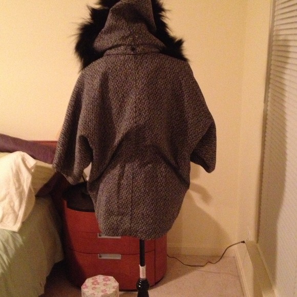 Jacket - Picture 2 of 4