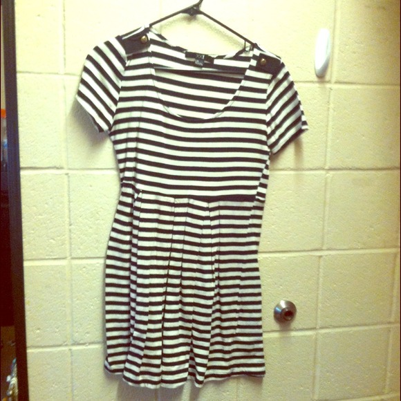Striped dress perfect condition