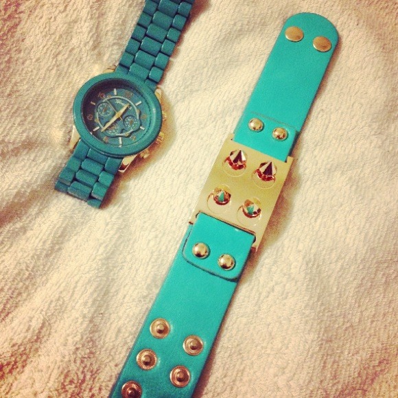 Teal leather bracelet - Picture 3 of 4