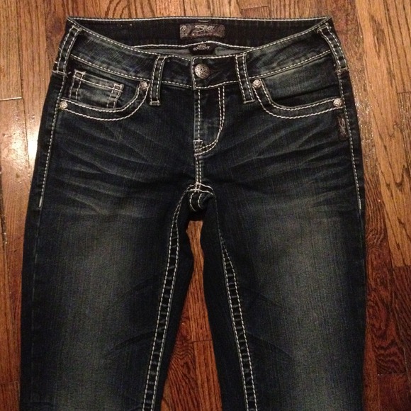 🌻🌻SOLD🌻🌻Silver Jeans - Picture 2 of 4