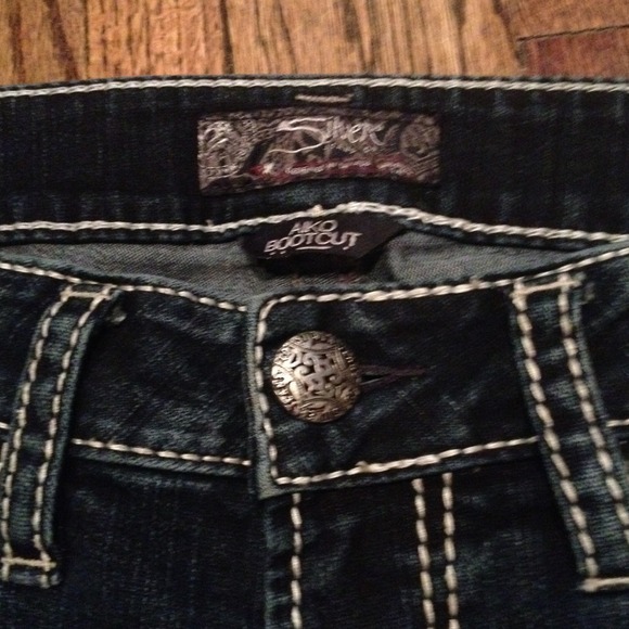 🌻🌻SOLD🌻🌻Silver Jeans - Picture 3 of 4
