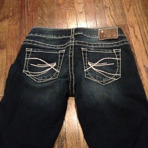 🌻🌻SOLD🌻🌻Silver Jeans - Picture 4 of 4