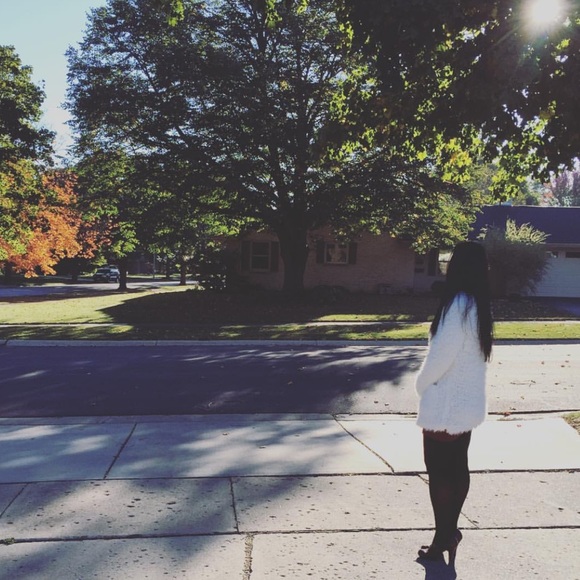 MEET YOUR POSH'R - Picture 4 of 4