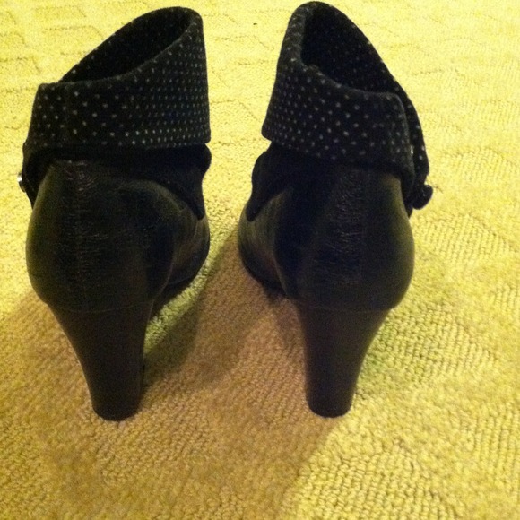 Booties - Picture 3 of 4