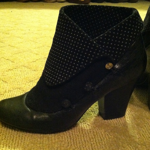 Booties - Picture 4 of 4