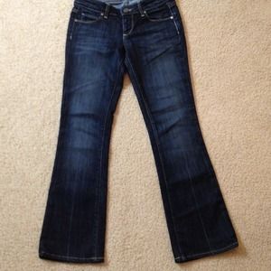 Paige bootcut. Style: Laurel Canyon low-rise