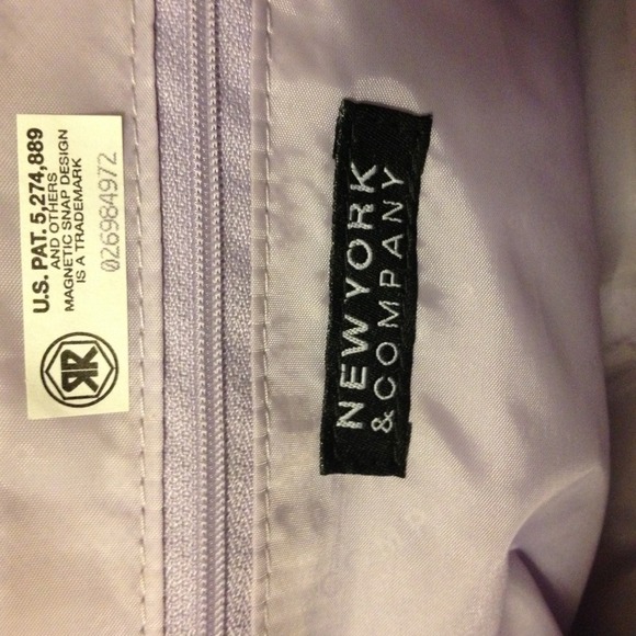 ❌SOLD IN BUNDLE❌Quilted Lavender bag - Picture 2 of 4