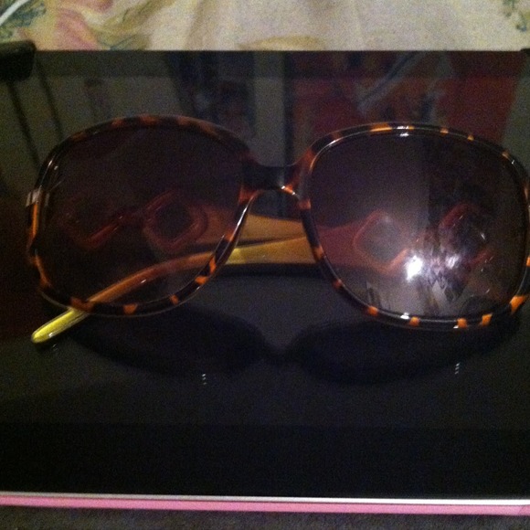 Bundle of Glasses