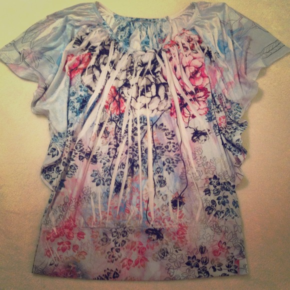 Floral Print Flowing Blouse - Picture 1 of 1