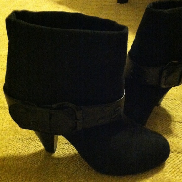 Boots bundle - Picture 2 of 4
