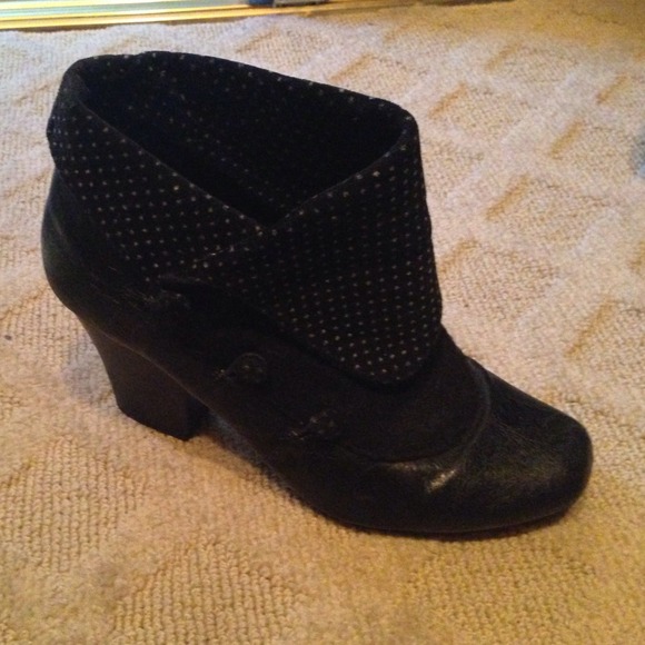 Boots bundle - Picture 3 of 4